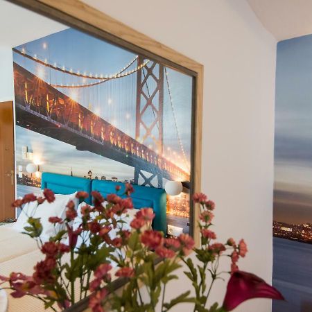 Christina'S Luxury Apartment 罗希姆诺 外观 照片